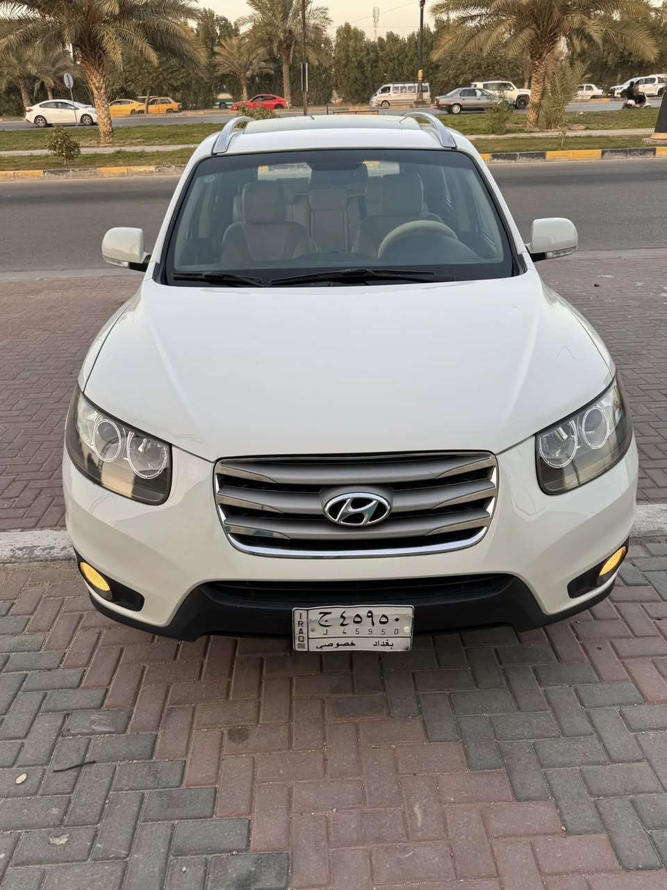 السلام عليكم سنتافي 2011خليجي فول  موصفات رقم بغداد سنويه جديده مكفوله من الضربه والتبديل والصبغ والبارد حتى دعاميات وسونار موجود مع كافه تفاصيل سياره مال جناي وجديده عل وضع شركه 
مكينه 3500مكفوله مامفتوحه كير مامفتوح كله بلادي
حداديه جديده تخم تاير جديد ماشيه 150الف فقط 
بصمه تشغيل بصمه ابواب فتحه سقف 7راكب 
كشن كهربائي تبريد 3قطع ثلج ❄️ تدفئه مري شفط تحكم ستيرن كامره حساس خلفي جاهزه من كلشي 
مكان السياره كربلاء السعر165). مجال بسيط جدا 
***********
