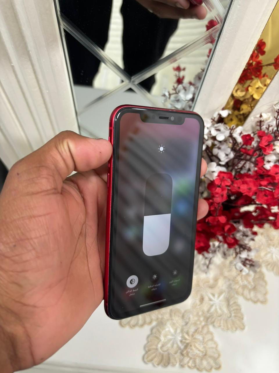 آيفون 11عادي للبيع جهاز كله شغال وبلادي مستبدل فقط شاشه اصليه وبطاريه ابلاديه٧٢ ذاكره ١٢٨وجهاز نضافه ١٠٠/١٠٠   
سعره ١٧٥بي مجال مكاني بغداد الأمين الثانيه ***********
