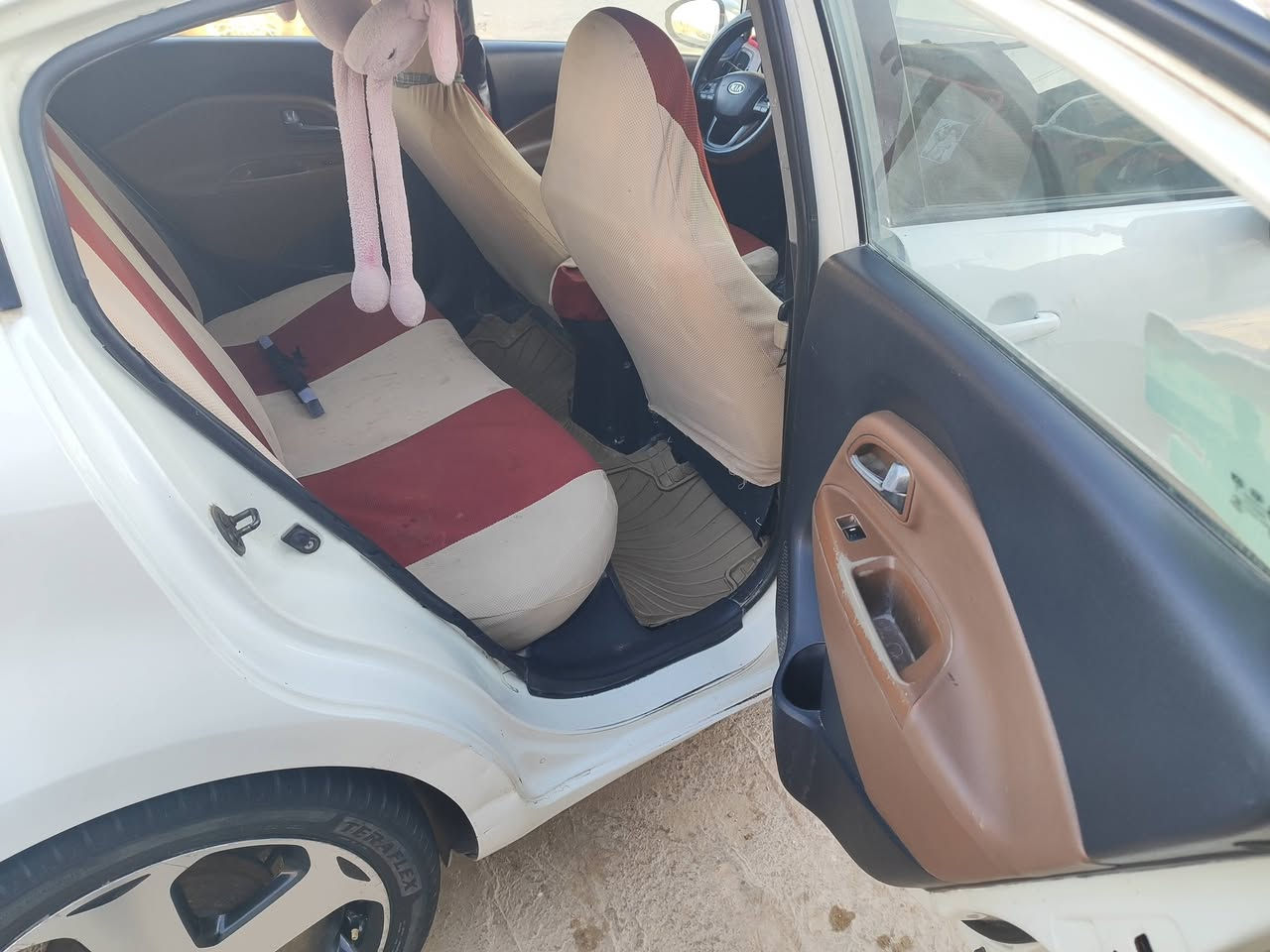 السلام عليكم للبيع او مراوس موديل 13 سيارة بيها نص جاملغ خلفي ضربه وبيها بارد  والباقي جاهزه  سيارة نظيفه وتخبل سعرها 80وبيها مجال محرك وكير وحداديه وتخم تاير و كهربائيات كلها جاهزه لاخر حبايه  علمأ سيارة صبغ حزام بدون ضرر ***********
