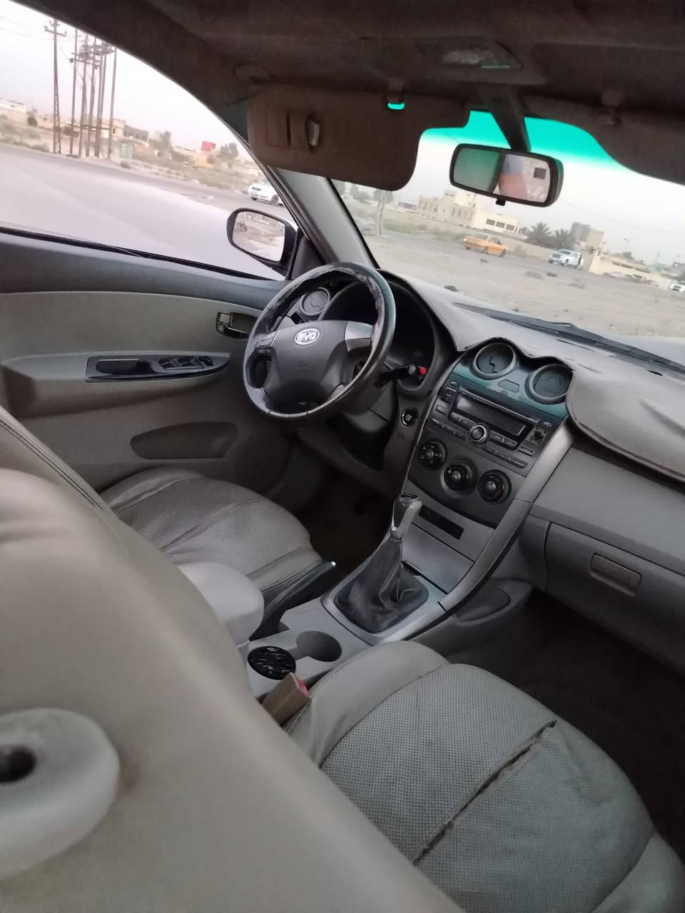 سلام عليكم السعر 43 بيهه حك الجيه 
جي 3  كير عادي 2013 مكينه وكير مكفول معمر خياسات جاهزه حلوه نضيفه تخم تاير جديد مكان كوت
***********
