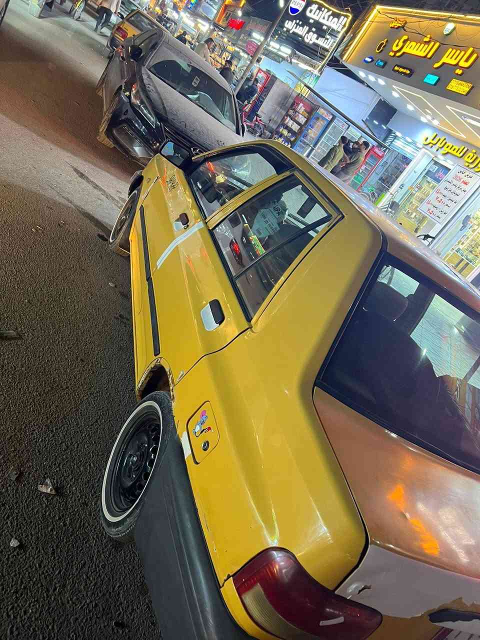 السلام عليكم من رخصة مدير الكروب سايبا موديل 15 للبيع المكان بغداد سيارة كبل للشارع ما اذب عليهة ربع وتحويل ثاني يوم صاحبهة موجود محرك خير من الله وكير جديد وشواصي بس البليتة الامامية فاطرة وصلحتهة مال شركة السعر 37 وبيهة مجال قليل غير متواجد ع الفيس رقم *********** وبي واتساب
