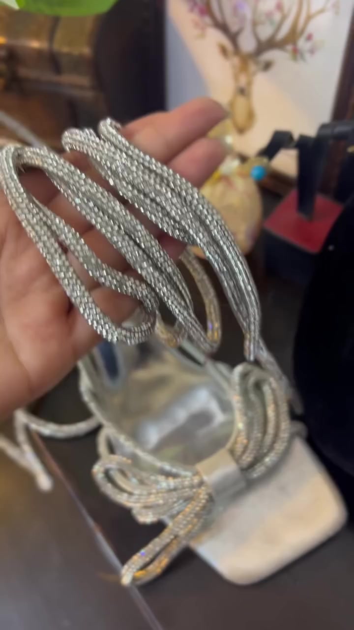 حذاء باربي قياس ٣٩
بس ١٥ شي رهيب اللمعه والكوالتي@إشارة


**إذا كنت صاحب هذا الإعلان وتريد حذفه لأي سبب، رجاءا أرسل رسالة إلى الدعم الفني**