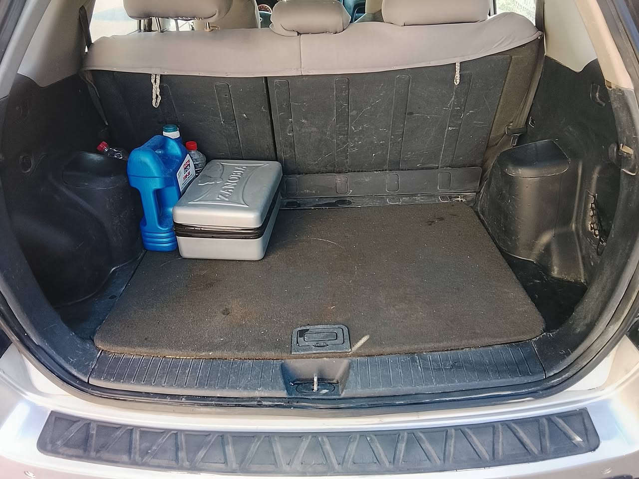 سبورتج خليجي مديل 2009
نضيفه مابيها اي نقص سياره حلوه مال جناي محرك 2000
دواخل حلوه كشنات جلد سياره معروضه 115
وبيها مجال حك الجيه 
***********
