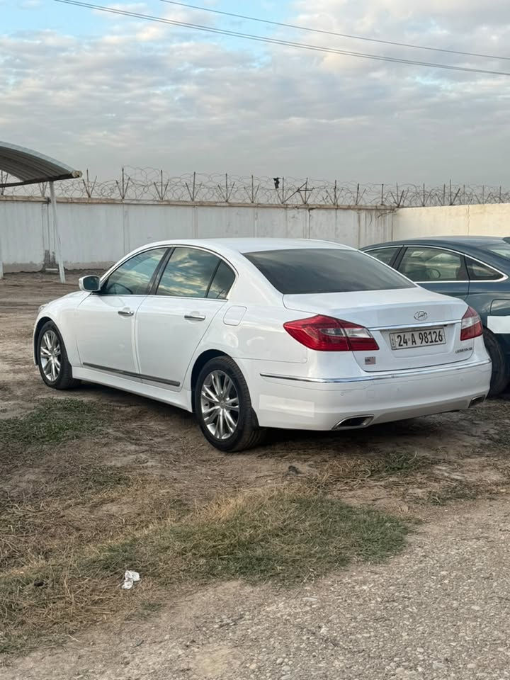سيارة هيونداي جنسس، موديل 2014 خليجي محرك 3.3
*بدون صبغ كلين

*بصمة ابواب

*بصمة تشغيل

*كوشن كهرباء 

*كوشن جلد

* شاشة كبير 

*كاميرة

*دبل كير (أوتوماتيك + كير عادي ٨ نمرة)

*تحديد سرعة 

*داخل كامل صاجي

* بردة خلفية 

* بصمه ترحيب مع بصمه بيبان

* 162 الف

سيارة بحالة الوكالة 

***********

***********
