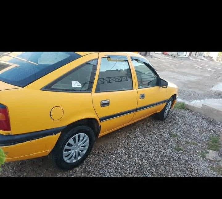 السلام عليكم اوبل فكترا محرك 18 صدر نظيف تايرات نظيفه سياره جاهزه وبيها دفتر بانزين رايدها ب 32 وبيها مجال بسيط ***********
