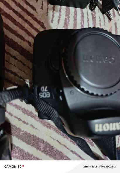 لسلام عليكم إخوان 🌹
عندي كاميرا للبيع، بصراحة ما أعرف نظامها لأن إجتني هدية وكانت بجنب الطقم وما مستخدمها نهائياً.

🔋 الحالة: متوازي عليها
💰 السعر: 550
📞 للتواصل واتساب: ***********
