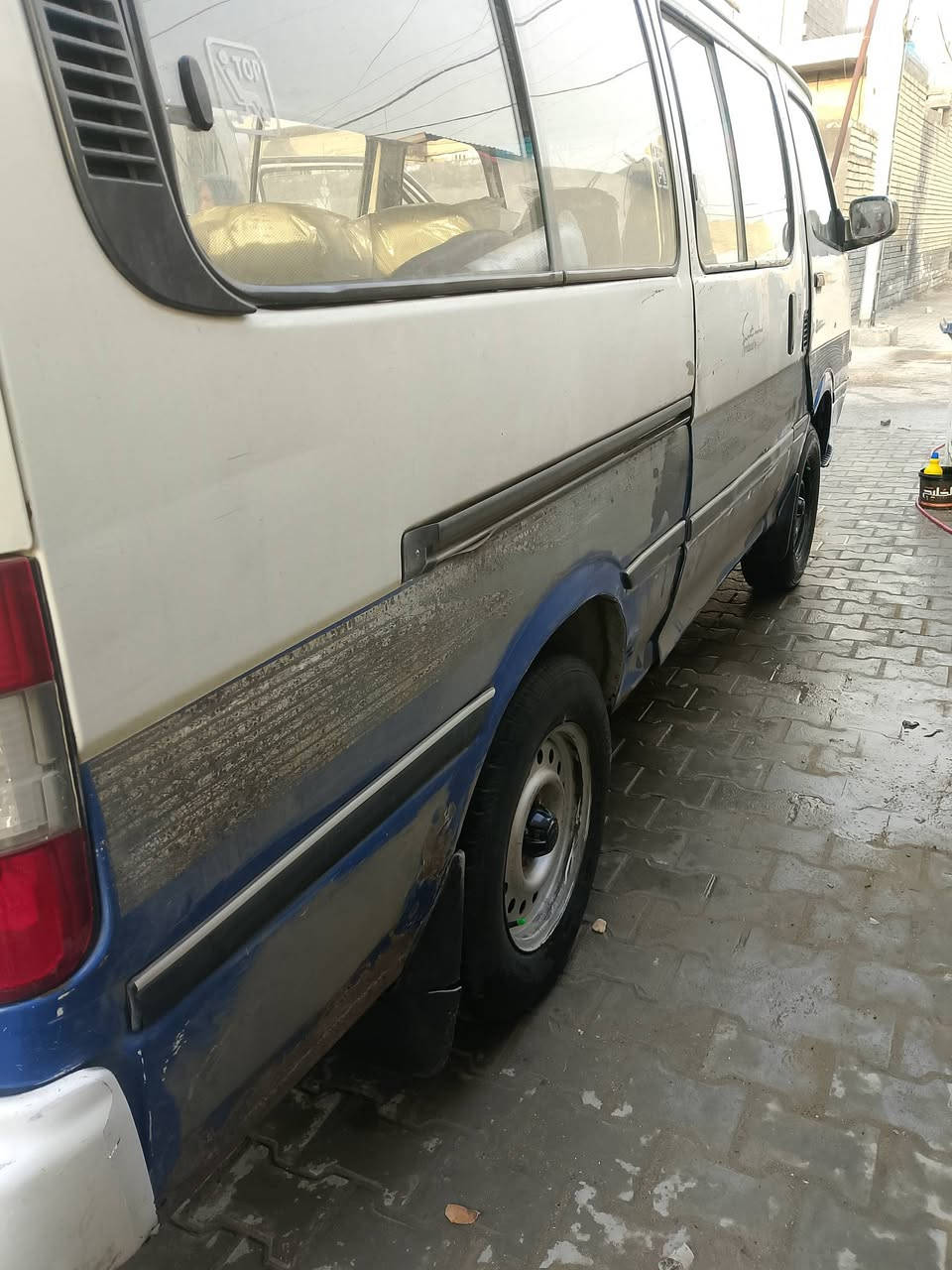 السلام عليكم جنبي للبيع موديل 15 سياره رقم انجليزي مصفره السنويه لل 31 سياره مكينه جديده ودوشه جديده سياره حلوه خير من الله كل شيء ماذب عليها***********
