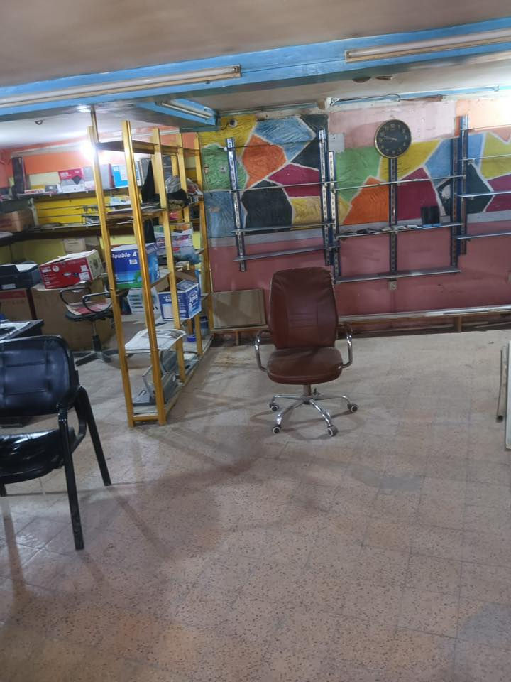 للإيجار محلين تجاريين في العشار – موقع مميز
يوجد محلين تجاريين للإيجار في العشار – ساحة أم البوم مقابل شرطة الإمام علي والهلال الأحمر، موقع ممتاز على الشارع العام وحركة قوية، مناسب لمختلف أنواع المشاريع.

🏬 المحل الأول (أرضي): المساحة 2×3 متر  
🏬 المحل الثاني (فوك/طابق ثاني): المساحة 7×5 متر  

💰 الإيجار: 1,000,000 دينار للمحل الواحد (قابل للتفاوض)  

📍 الموقع: العشار – ساحة أم البوم  
📌 مقابل شرطة الإمام علي والهلال الأحمر وعلى الشارع العام  

للاستفسار والتواصل:  
📞 ***********
