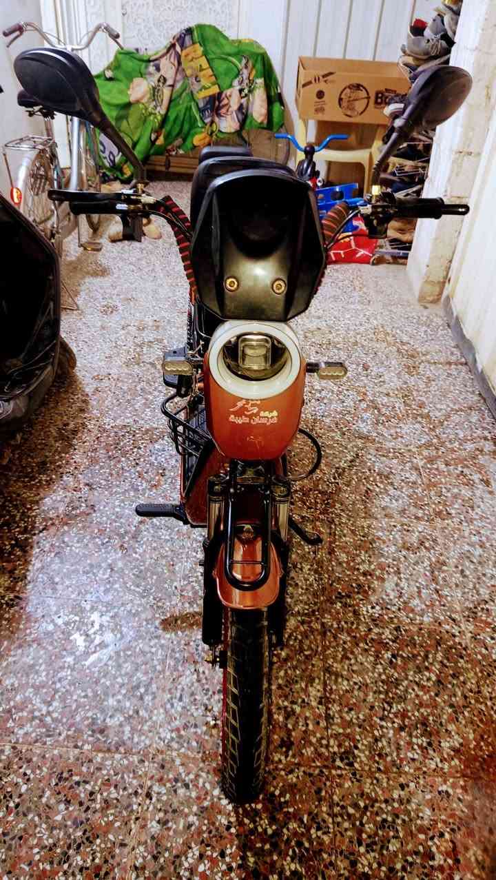 السلام عليكم ورحمه الله وبركاته اخواني الاعزاء  دراجه شحن للبيع نضيف 6باتري جدد  هاي كدامكم الصور اني ماخذها 600  ابيع 
500تعال افحص وخذ مكاني بغداد الكريعات سبع بكار 
اتصل على الرقم ***********
