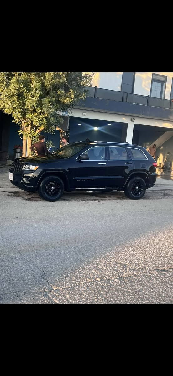 Jeep مۆدێل 2014 تاك ئەکسل گێڕو مەکینەی بەشەرت 3پارچەی بۆیاخە کۆدی بۆ نەکراوە نرخی 95$  جوابی نامە نایەمەوە  ژمارەی خاوەن 🚗 *********** واتساب السليمانية, العراق
