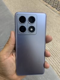 رام ١٢ ٢٥٦ • شاحن ١٢٠ واط • بطارية ٩٩٪