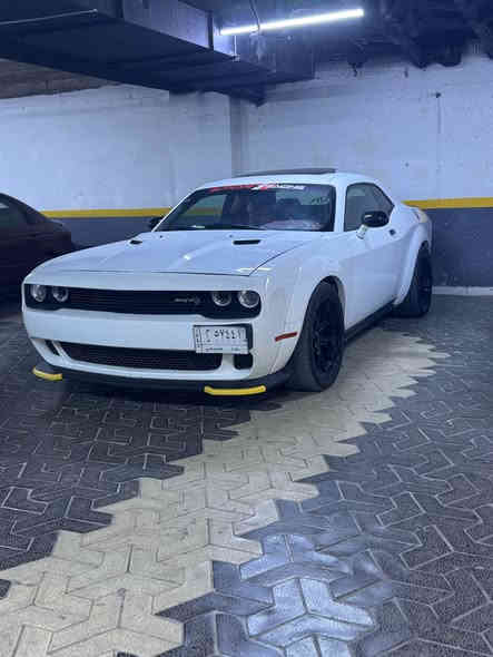 دوج جالنجر موديل 2013
السياره فول مواصفات فئه خاصه ريد رسنك 1/1
محرك 3600 كير 5 نمر 
١-فتحه سقف 
٢-تبريد قطعتين 
٣-شاشه لمس + قلاب سيدي +اواكس + بلوتوث
٤-شفتات 
٥- كشنات تدفئه 
٦-نظام سبورت 
٧-فول تحكم ستيرين 
٨-يصمه اشغيل + بصمه ابواب 
٩- سبيسرات تخم
السياره محدثه بجم هلكات + وايد بدي 
ويل جديد حجم 20 اصلي 
تخم تاير جديد الخلفي 315 الامامي 275
كشنات جديده 
رقم بغداد بأسمي تحويل ثاني يوم
السياره حادثها خلفي جاملغ وباب 
بيها قطع صبغ ابيع حزام مكفول من الشواصي واللغود 
السعر 117 وبيها مجال بسيط 
للاستفسار الاتصال *********** بغداد
