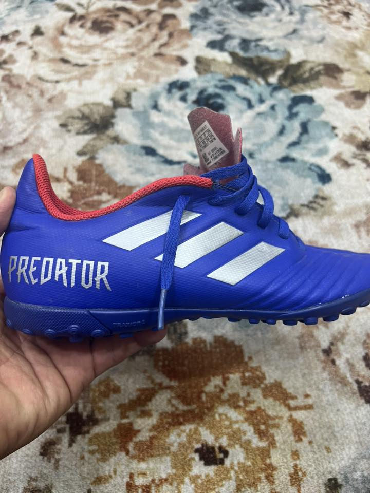 اديداس اصلي بالة
نظافه فول
قياس 40
السعر تخفيضات مع 
التوصيل 40الف
للحجز ***********
