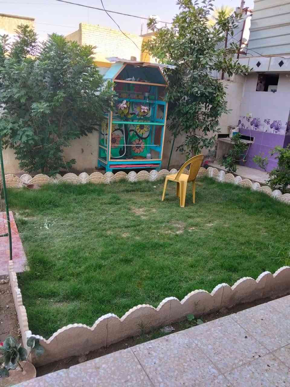 بيت 300 متر زراعي سند 25 ابوغريب الناحيه قرب جامع الحسن كامل من كاشي وسيراميك بي 5غرف نوم طابقين كامل مجهز من كلشي  
***********
