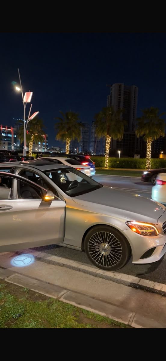 C300 2021
بدون صبغ مكفوله فقط بارد في باب السكن ومعدل بدون صبغ 
لتفاصيل اكثر الاتصال على الرقم ‭***********‬
