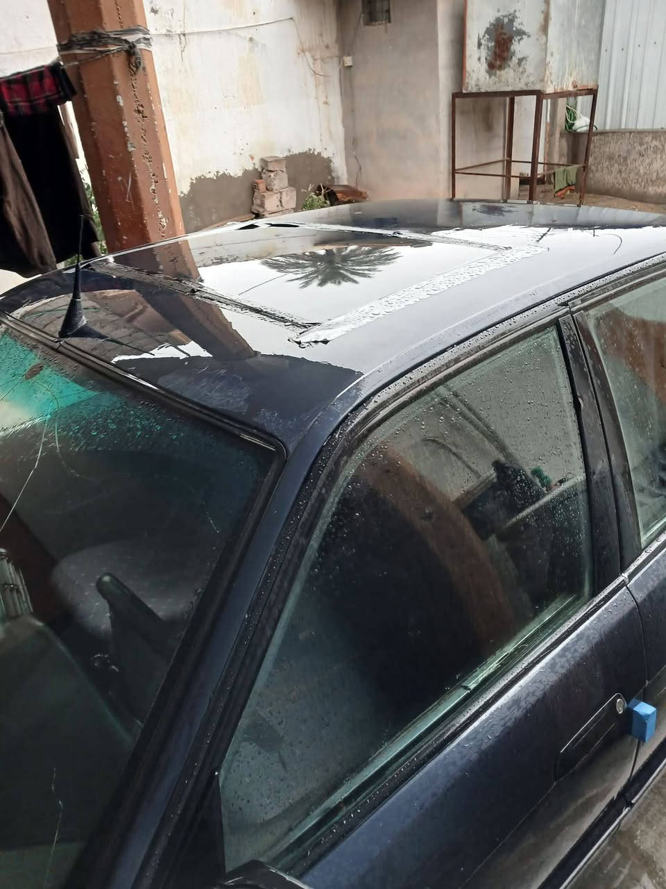 سلام عليكم ورحمة الله وبركاته  𝑩𝑴𝑾موديل91حجم535مفتوح كير اوتماتيك شرط جدد صدر جديد صارلي 4ايام من شاده خلفي امامي تخم تاير ويل كب  غرفته حلوه بس عوزه ترتيب شويه كشره يخبل بيهه باب اوجاملق بيهه تاير مكسور قاعده دبل مشلوعه بيبهه جنه بل شلعه  مكاني صلاح الدين الضلوعيه ***********
