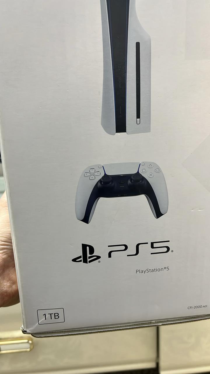 السلام عليكم
بلي 5 سليم بذاكرة 1 تيرا ويا جويستكات ٢

نضيف وما مفتوح ومستخدم قليل ومال جناي وحاجة نضيفة وحلوة +UPS  2000VA

كيبلات كاملة وكل جهاز بالكارتونة مالتة كلش نضيفات ومحافظين عليهن

للأستفسار راسلني خاص او اتصل على هذا الرقم ***********
العنوان بابل(الحلة)
