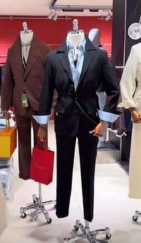 ملكان رسمي سلستيل اجروخ (جديدة فقط مفتوحة من الكارتون ) الأصلية بعدها ...