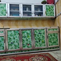 شباب كاونتر للبيع الطول 2متر ونص  السعر خاص  او تصل عل رقم07858059237