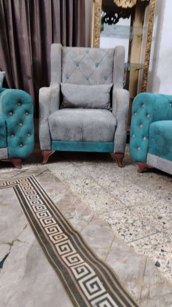 تخم 7 مقعد💺 اخو جديد اي ضرر مابي خشب قوي وثكيل تكمه سعر ,,215,, بي مجال مكان لبياع  *********** يوجد واتساب
