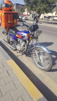 تايكر استنساخ نضيفه الدراجه زوج تايرات جدد كلجات جدد دراجه نشطه ٤٥٠ بي...