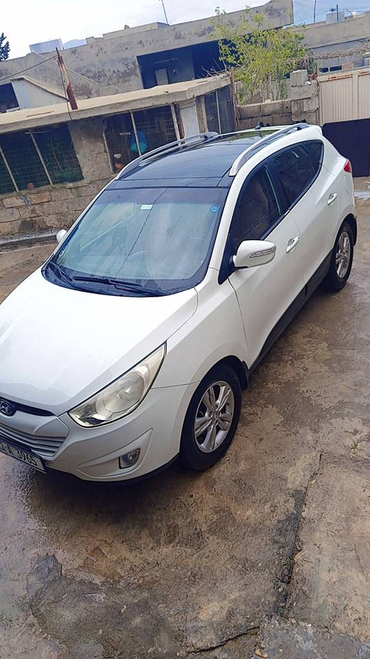 هونداي توكسون 2010
بو فروشتن
 درگاي سكني بوياخه
 توماتيك 
سلايت 
 پانوراما 
كاميرا 
حاسه 
سوكان ڤوليوم 
4تايه ي تازه
سه نه وي تازه يه 
به ناوي خومه وه يه 
مه كينه ي نه كراوه ته وه
سعري 145و كه ميك مه عمه له
سؤنه ريم داناوه
*********** حلبجة, السليمانية
