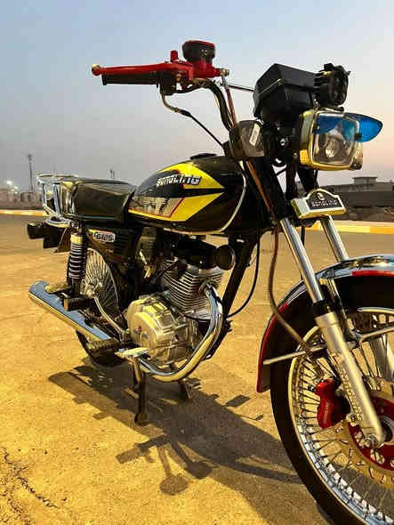 سلام عليكم دراجه سونك البيع موديل 2024دراجه جاهزه من كلشي كهربائيات كله شغاله محرك مكفول أوراق مكاني المزرعه دراجه سعره 650 وبيهه مجال قليل 
***********
