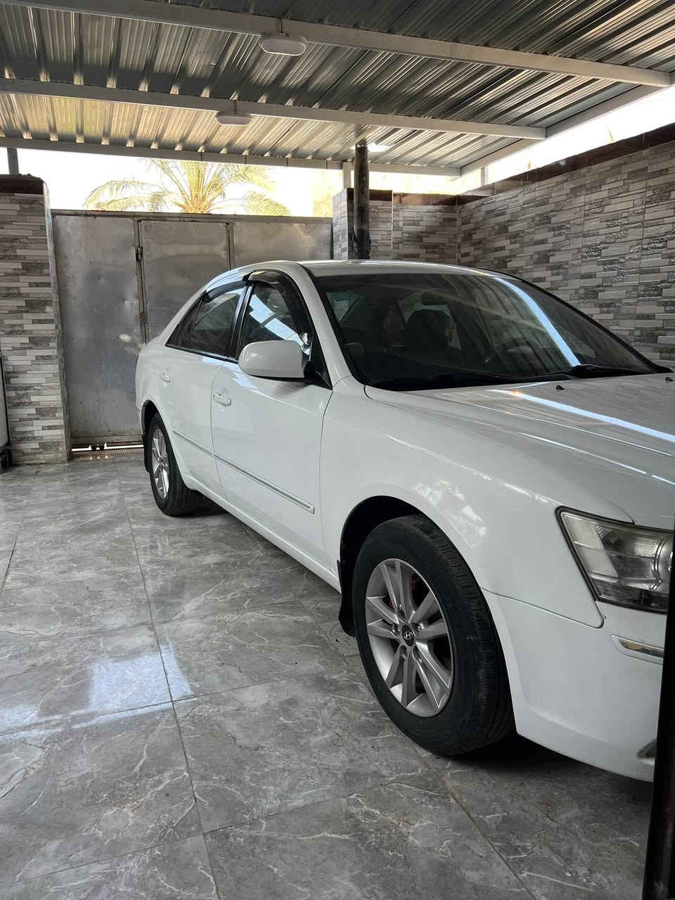 السلام عليكم سوناتا للبيع وارد كوري موديل 2012 رقم بصرة جاهزه حداديه تخم تاير تبريد تدفئه بسمي جديد السيارة مامشتغله تكسي مكان السياره القرنه السعر 120 رقم ***********
