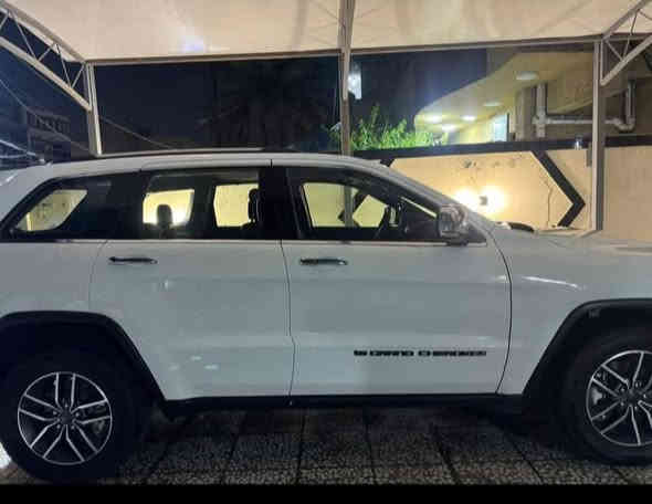 لـلـبـيـع 🪬

#جيب. كراند شيروكي 
#مـوديل 2022 𒊹︎
#مـاشـيه .66 ك  . 𒊹︎
#رقم. بغداد تحويل ثاني يوم بأسمي . 𒊹︎
#لـون.ابيض 𒊹︎

#فئـة LIMITED  فـول. مـوصـفـات𒊹︎

#سعر مال بيع . 240 🔜🟩
                    
( مـوصـفـات 1/1 )  
✪✪✪✪✪✪✪✪✪
☜︎ شاشه كبيره ☞︎✔︎
☜︎  كشنات تدفه ☞︎✔︎
☜︎كشنات تبريد ☞︎✔︎
☜︎ردار جانبي وخلفي  ☞︎✔︎
☜︎فتحة  ☞︎✔︎
محرك 3600
6 سلندر
☜︎اشاير بل مري ☞︎✔︎
☜︎كشنات جلد ☞︎✔︎
☜︎صندوق كهرباء ☞︎✔︎
☜︎كار بلاي ☞︎✔︎
☜︎ستيرن تدفه ☞︎✔︎
☜︎خزن ميموري  كشنات مع الستيرن  ☞︎✔︎
☜︎بصمة ابواب ☞︎✔︎
☜︎جام اوتو ☞︎✔︎
☜︎ رادار خلفي  ☞︎✔︎
☜︎حساسات خلفيه ☞︎✔︎
☜︎نضام سبورت و ايكو ☞︎✔︎
☜︎تحكم جهتين ستيرن ☞︎✔︎
☜︎ مانع انزلاق ABS نضام ☞︎✔︎
☜︎ سستم صوت متكامل
 ☞︎✔︎
☜︎ بلاجكتور زنون ☞︎✔︎
☜︎اشارة LED ☞︎✔︎
☜︎لايت زنون ☞︎✔︎
☜︎تبريد قطعتين ☞︎✔︎
☜︎كشنات خلفي تـدفـه ☞︎✔︎
☜︎كروس سرعة ☞︎✔︎
☜︎  فور ويل   نضام ماوس ☞︎✔︎
معروفه ال 22 ومواصفاتهه المتد الفول الشكل القديم 5 راكب

➜➜➜➜➜➜➜➜➜➜➜➜➜➤➜➜
#الحادث.  : جاملغ وبنيد والثاني مصبوغ  
#.  : موجود سونار يمكم 
#عنوان. :بغداد   الزعفرانيه 
➜➜➜➜➜➜➜➜➜➜➜➜➜➤➜➜

                  ***********  (☏رقـم   ☏) اتصال غير متواجد علفيس راسلني وماكو داعي تعلق ... وتدلل ...
