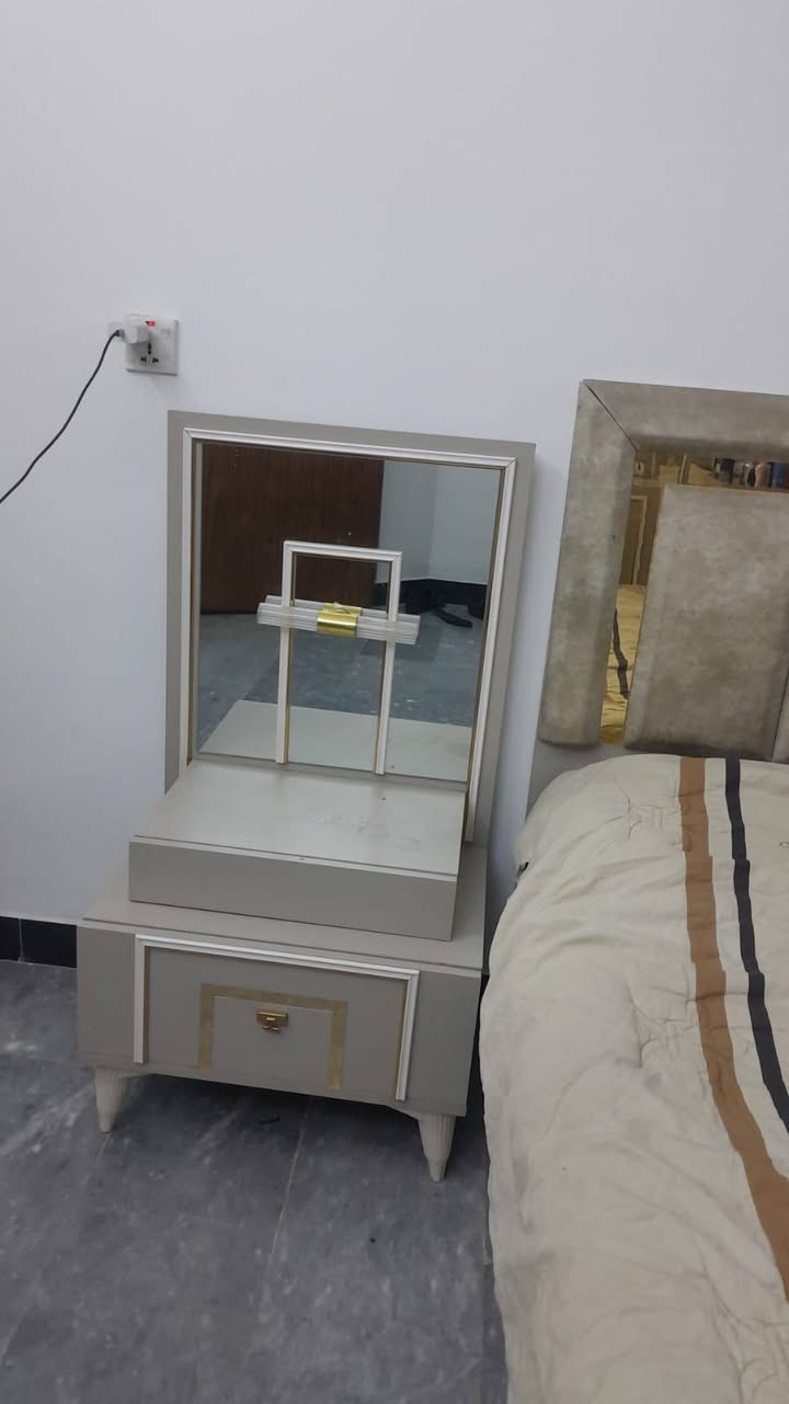 غرفه ٨ قطع كلش نظيفه ويا الدوشك ب٧٥٠ اوبيه مجال


**إذا كنت صاحب هذا الإعلان وتريد حذفه لأي سبب، رجاءا أرسل رسالة إلى الدعم الفني**
