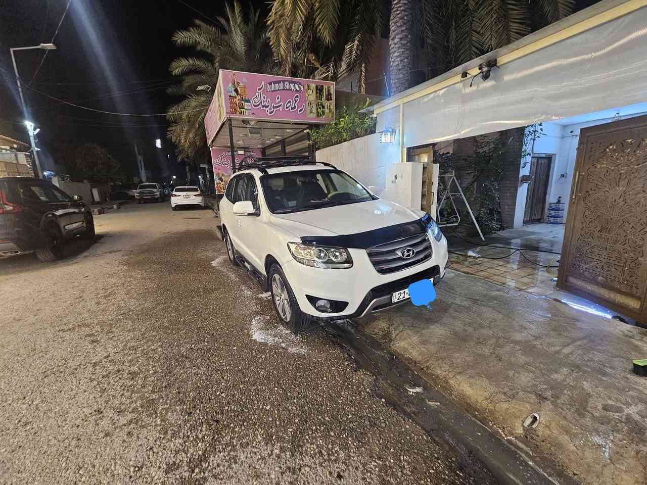 السلام عليكم
سنتافي ٢٠١٢ خليجي 
السيارة كفالة عامة بس بارد كلش قليل بالجامرلغ الامامي صفحه السايق و الباقي كفاله عامه كير مكينة كهربائيات مكفولة تخم تاير جديد 
 رقم سليمانية الجديد و سنوية بأسمي
مواصفات // سبعة راكب+٣قطع تبريد+فتحة سلايد +حساسات بلادية+كامره بلادية+مري شفط+اشارة مراية+ويل فراشة+شاشة اندرويد
٤ سلندر 2400 
السعر//١٦٣
العنوان //ديالى - بعقوبة
رقم التلفون //***********
اريد مراوس ب اف جي
