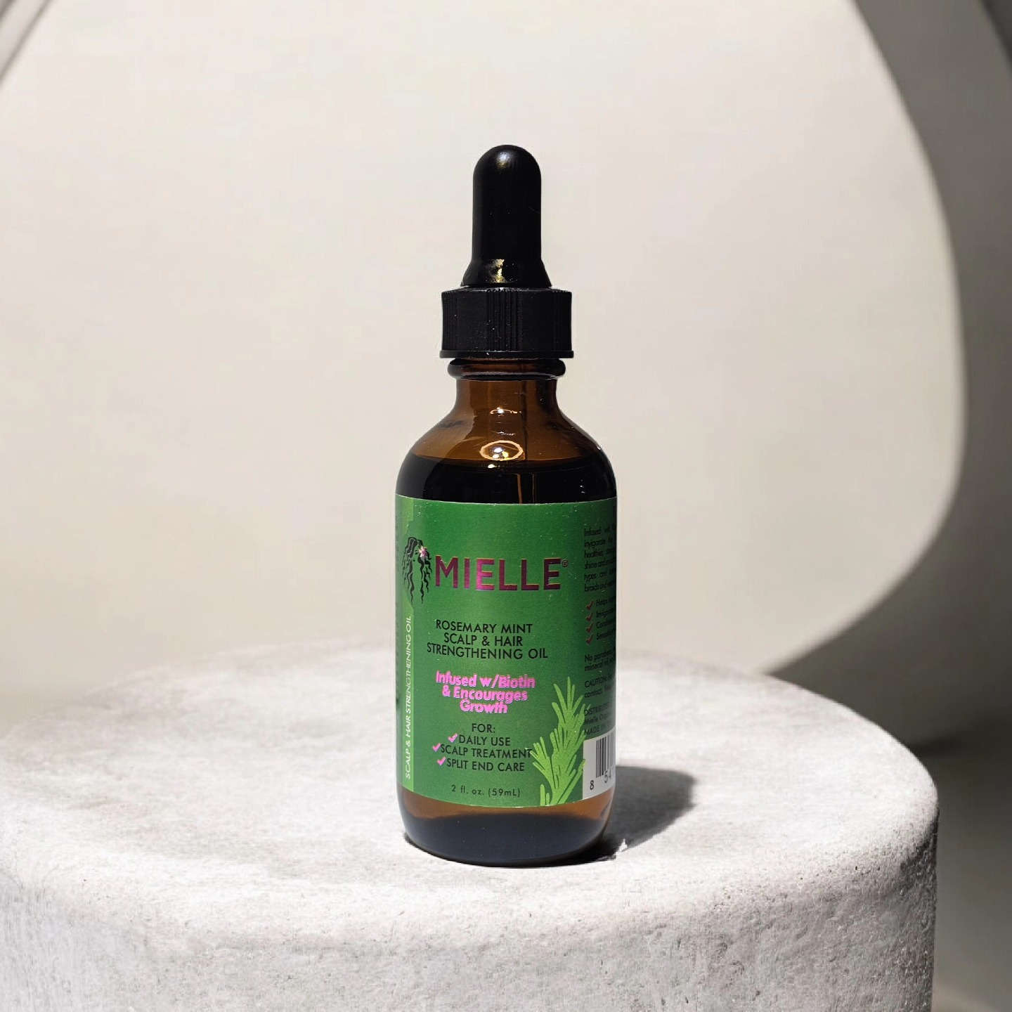 ✨ مجموعة ميلي للعناية بالشعر ✨
دلّلي شعرك بالعناية الكاملة اللي يستحقّها 🌿💆‍♀️
💧 شامبو ترطيب عميق
يغسل بلطف ويمنح شعرك نظافة وانتعاش ✨
💆‍♀️ مكيف حريري
ينعم الشعر ويقلّل التجعّد 💫
💖 ماسك مغذّي
يُرمّم ويقوّي من الجذور للأطراف 🌀
💫 سيروم لمعان وحماية
يضيف لمعان طبيعي ويحمي من الحرارة والتقصف 🌟
📸 شعر صحي، ناعم، لامع… كل يوم ✨

صناعة اميركية 

المجموعة كاملة // 25،000
الشامبوا // 7000
المكيف // 7000
السيروم // 7000
الماسك // 6000
#ميلي #عناية_بالشعر #شعر_صحي #ترند #ترند_الموسم


**إذا كنت صاحب هذا الإعلان وتريد حذفه لأي سبب، رجاءا أرسل رسالة إلى الدعم الفني**