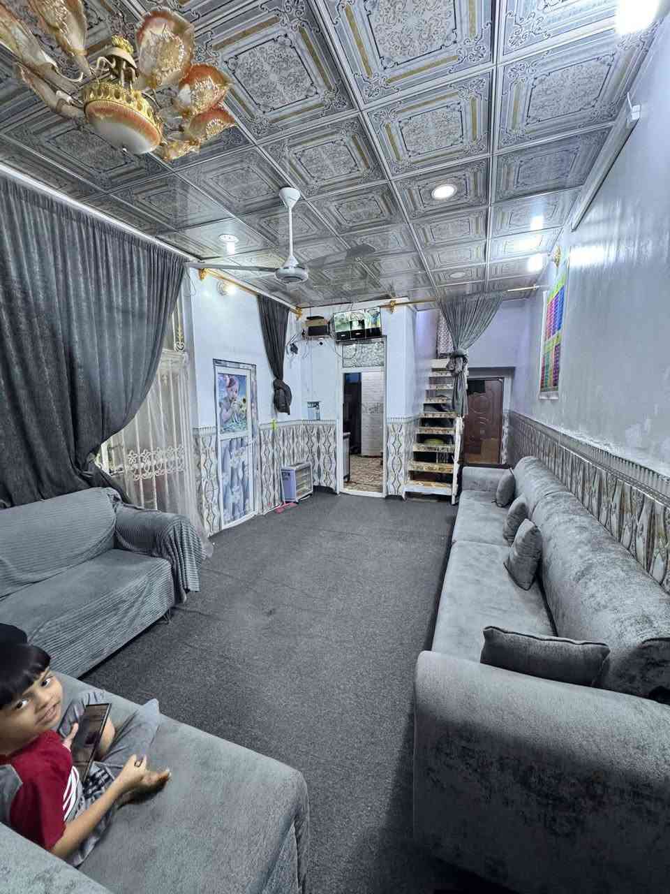 ياالله 

يوجد لدينا بيت للبيع حي ميسان قطاع 79ع الشريط مساحه 100متر يحتوي على غرفه وصاله واستقبال ومطبخ وصحيات والطابق الثاني يحتوي على غرفه وصاله وصحيات السعر المطلوب 115مليون قابل للتفاوض 

للاستفسار والمعلومات الاتصال بنا ع الارقام التاليه 

***********

***********

***********

او مراجعه مكتب ألروان للوساطه العقاريه والمقاولات العامه 

عنوان المكتب حي ميسان ع الشريط قرب صيدليه الشراع مقابل الاستداره مباشر 

عندك بيت عرصه للبيع راسلنه وات ساب وتدلل
