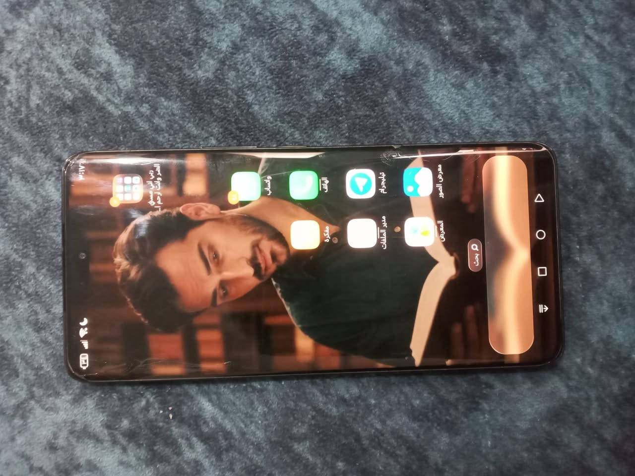 هونر اكس 9 سي سعره 325 الف قفله واتساب *********** جديد مستعمل شهرين ذاكره 256 يدعم الشحن السريع مابي اي عطل او خدش
