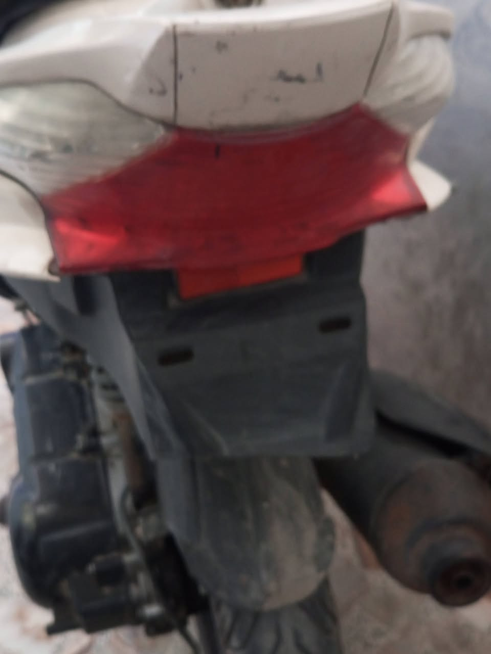 السلام عليكم شباب عندي هاي دراجه اريد ابيعها يدرس صيني دراجه قبل كان حلو وهسه تركتهاا دراجه بيع طافيه بيع كوم حديد حد يخابرني يقول لي ايش بيها مكاني مدينه الصدر اي استفسار ***********
