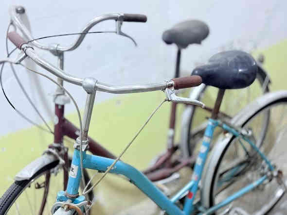 سلام عليكم بيسكلات البيع جمله ومفرد مكان ناصريه سوك الشيوخ تقاطع الوئلي مقابل اسوق ريحانه رقم ***********
