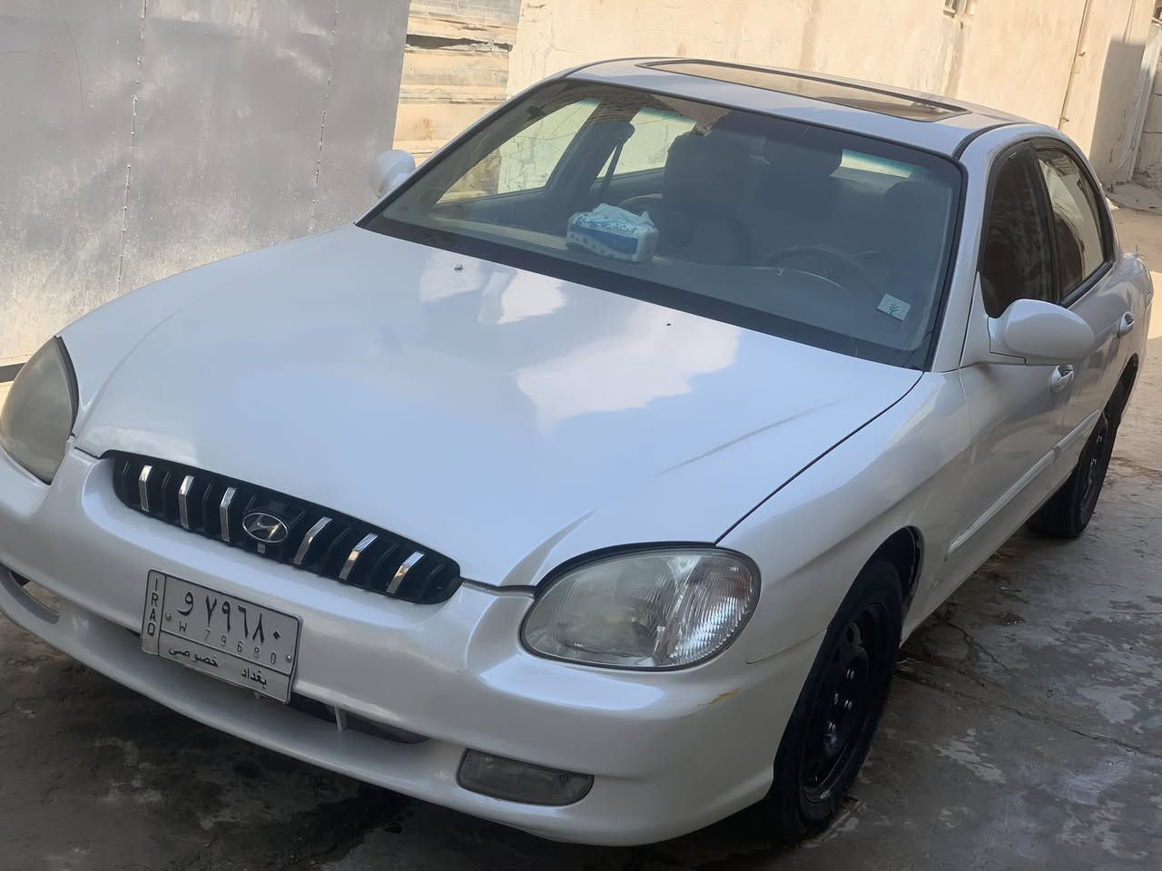 سوناتا منغولي موديل ٢٠٠٠
مكينة الفين اصل غاز بانزين 
رقم بغداد 
كير أوتوماتيك 
نظام صوت قوي كهربائية كله بلاديهه 
منفوضه نفضض من كلشي الف ماتصرف عليه 
السعر ٥٥
العنوان كربلاء الحر 
رقم موبايل ***********
