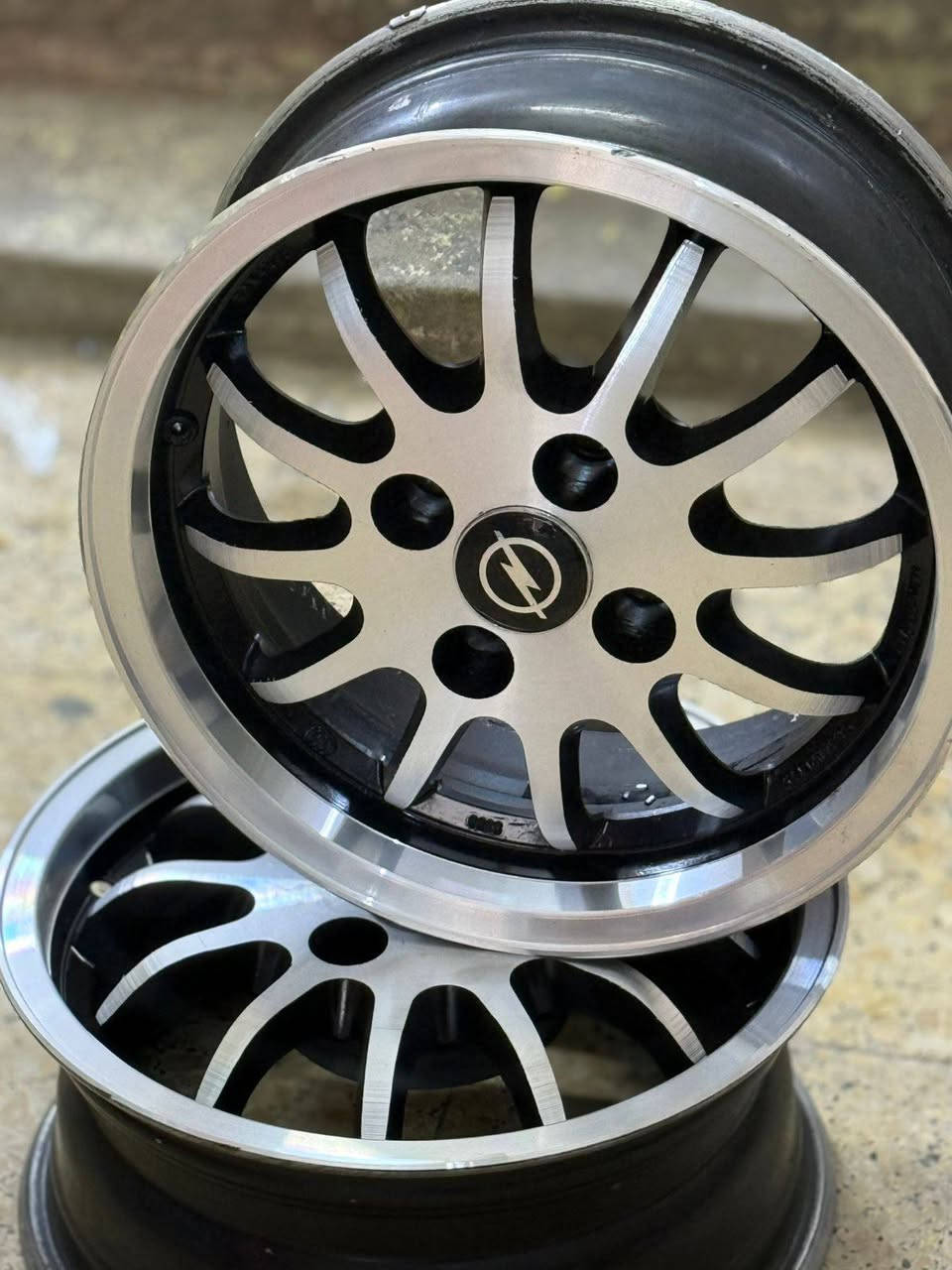 ويل كب فكتره  نظيف حيل شرط لا عواج ولا تصليح ولا لحيم حجم 14 لبيع او مرواس السعر200الف
مكان موصل كراج شمال اتصل  
***********
***********
