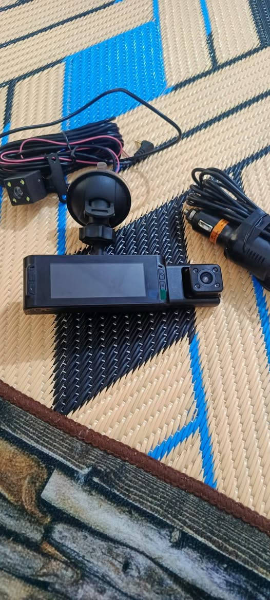 مره خصت الادمن 
كامره داش كام تدعم تصوير ثلاث عدسات 
تصوير داخل سياره وامام السياره وخلفي 
عدسه واضحه دقه عاليه كلش
سعر الكامره 25 معه رام 
بدون رام 15
 عنوان ناصريه الفتفسار رقم الهاتف ***********)///***********
