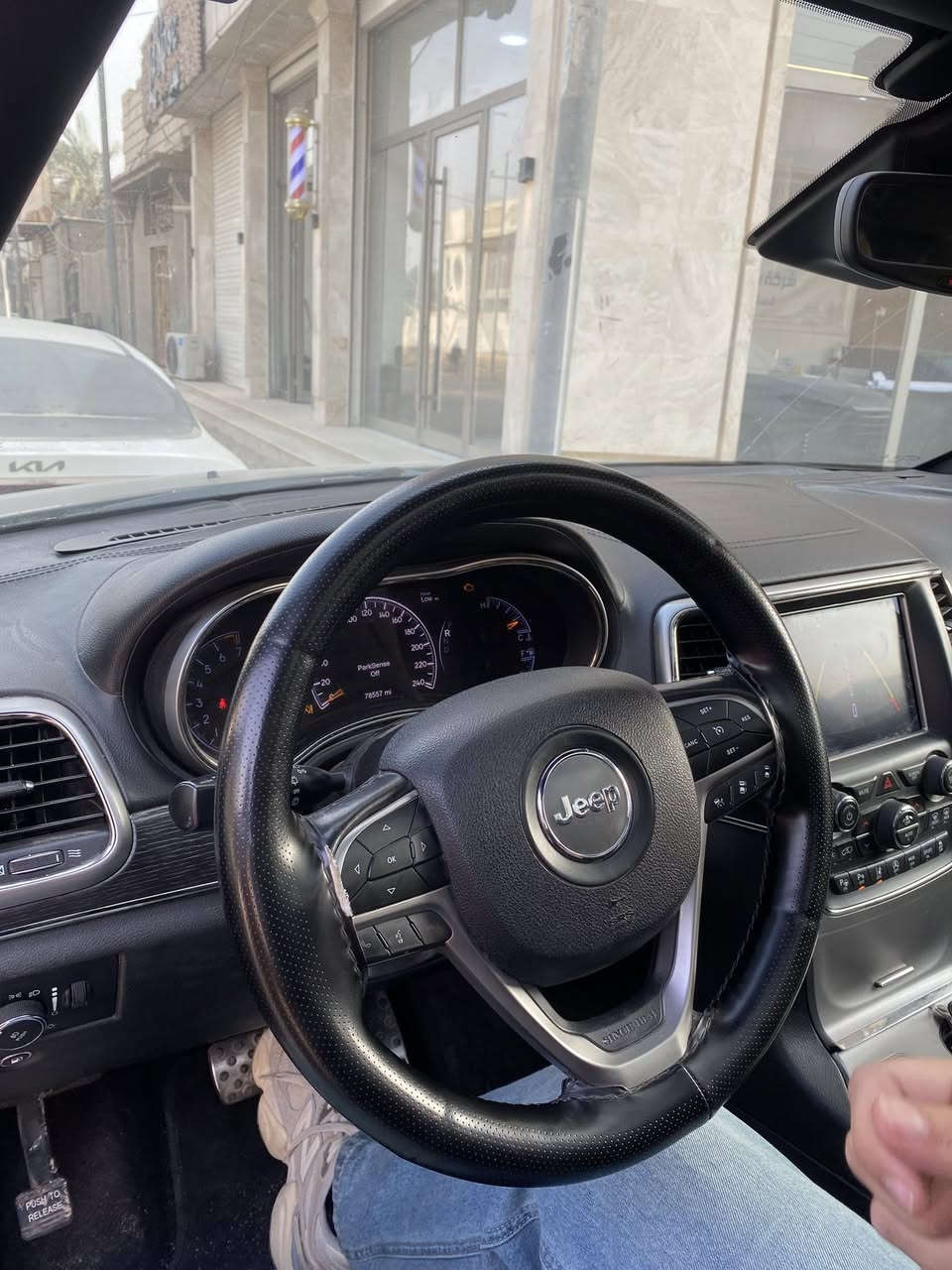 سلام عليكم جيب كراند شيروكي مديل2018  فول مواصفات اعله فه لمتداد ماشيه ٧٠ كفاله ما عده جاملغ امامي سرقه فقط 270& وبيه مجال بسمي رقمها بصره ومييز  البصره الزبير ***********
