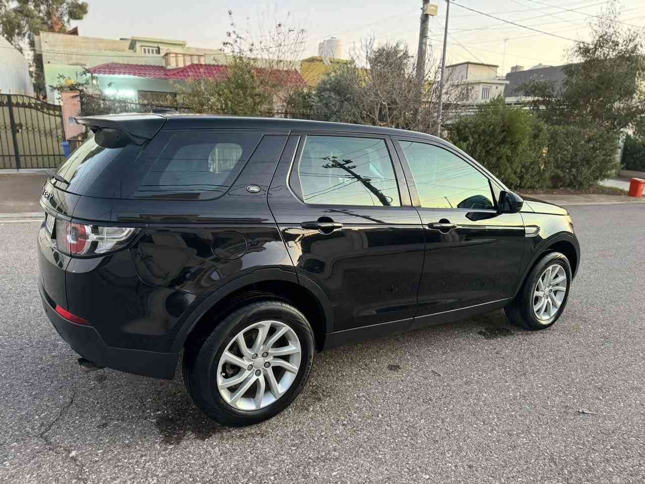 رانج ديسكفري موديل 2015 خليجي وكالةً سردار كلين تايتل كفالة عامة بدون صبغ ماشية 90 الف حقيقي كير محرك صدر تايرات كلة بشرط رقم سنوية جديد تحويل وكالة بشرط كلش جديدة السيارة سعر كلش مناسب *********** فايبر واتساب موجود مكان السيارة اربيل
