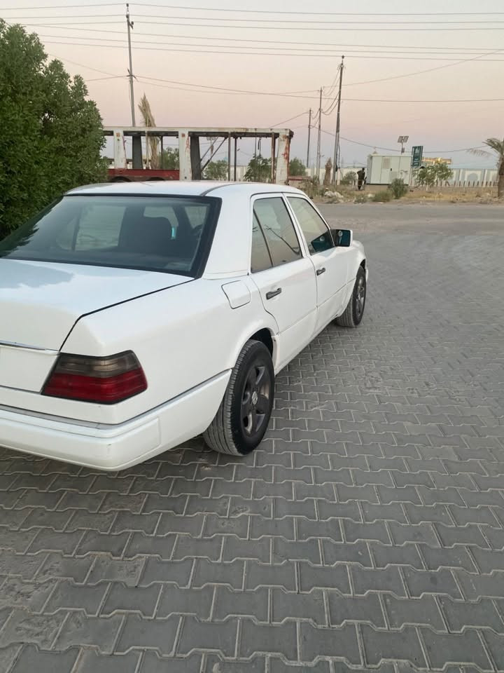 سلام عليكم ورحمه الله السياره للبيع فقط بدون مراوس ولا قصد  ملاحضه مكلف بل النشر لاتصال ع الرقم رجاء 

مارسدس دب  300 مديل 91 اصل محوره كير ومكينه في فيتي ثنين ونص فيشه وحده 
السياره كير ومكينه وصدر امامي خلفي تخم تاير مكفولات 
تبريد ثلج كشنات كهرباء سنتر لوك شغال لسياره جاهزه بدون اي نقص لسياره معمره جديد صبغ جديد قواعد دبل وحده مصلحه شغل مضبوط 
مكان لسياره النجف لسعر ٥٣    
***********

