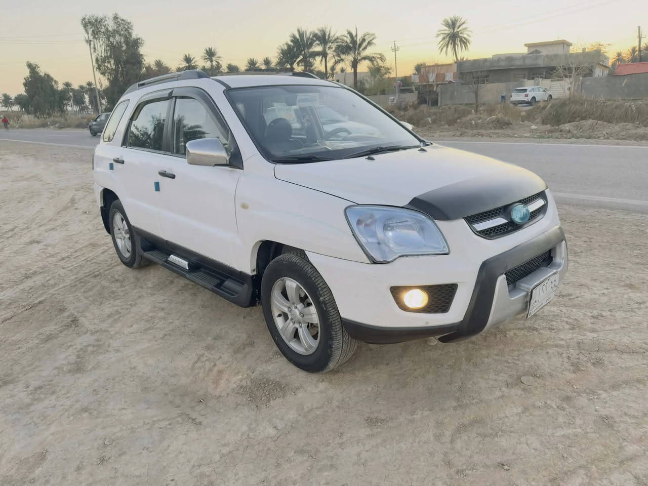 سبورتج موديل 2009 بيها صبغ بنيد فقط محرك كير جديد تخم تاير جديد صدر جديد كشنات جلد حساسات خلفي كامره شاشه تبريد ثلج رقم ديالى سعرها ١٢٢ بيها مجال *********** مكان سياره ديالى
