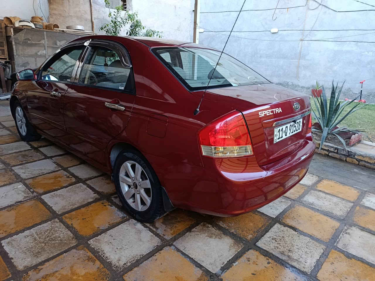 السلام عليكم كيه سبكتر للبيع موديل 2009 مكينه 2000 رقم بغداد نكليزي باسمي السيارة كفاله عامه من الضربه مصبوغه عام السياره جانت صفره ورجعنا ها نفس لونه جماليه شرط لا معجون لا ضربه فقط صبغ شواصي لغود كلهه مكفوله كير ومكينه جدد تبريد عالسويج شغال كهربائيات كله شغاله بلادي تخم تاير حداديه شاشه اخوان السيارة جديده مال جناي السياره موجوده في الحله اقرا المنشور زين وتفاصيلها زين وتصل والسياره مكفوله من كل ضربه فقط صبغ جماليه 
للاستفسار 
***********
