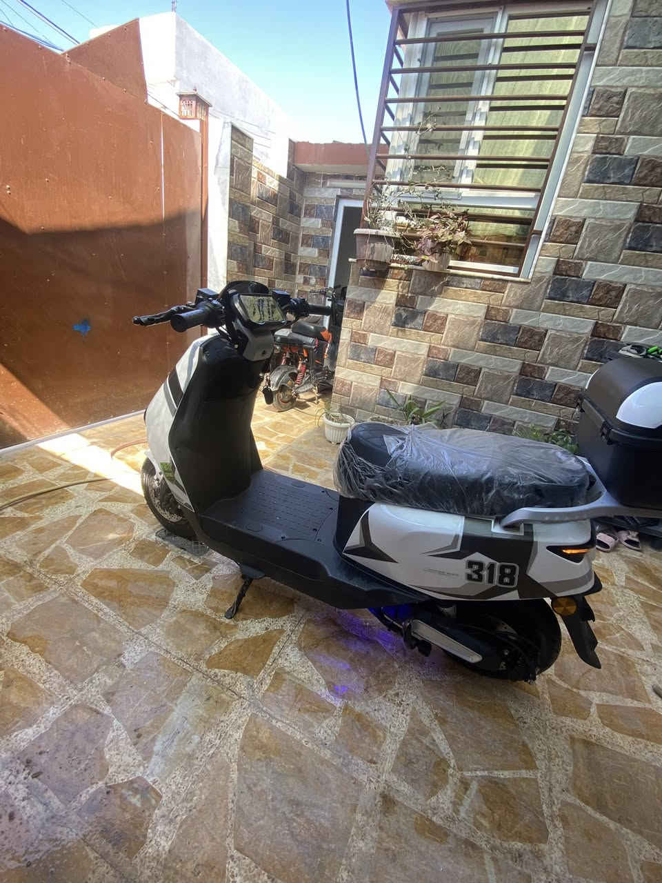 السلام عليكم مطور شحن 318مواصوات معروفه1تثبيت سرعه 2نمر4   3مرايات صندوق خلفي اضافي السعر 550وبي مجال قليل


**إذا كنت صاحب هذا الإعلان وتريد حذفه لأي سبب، رجاءا أرسل رسالة إلى الدعم الفني**