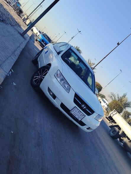 سلام عليكم سوناتا موديل 2007 فول مواصفات فتحه تحكم ستيرن جهتين شاشه كامره خلفيه دواره مكينه سته سلندر سياره جديده وجاهزه من كلشي صدر أمامي خلفي جديد تخم تاير جديد تبريد ثلج وارد أمريكي ليبل واحد بدون تبديل وبدون ايرباك سياره كلين بدون حادث  بدون دواخل بيه شكم قطعه صبغ لجماليه اثر جراد ابيع حزام  رقم بغداد تحويل مباشر مكانهه بغداد شراي يتصل على رقم***********
