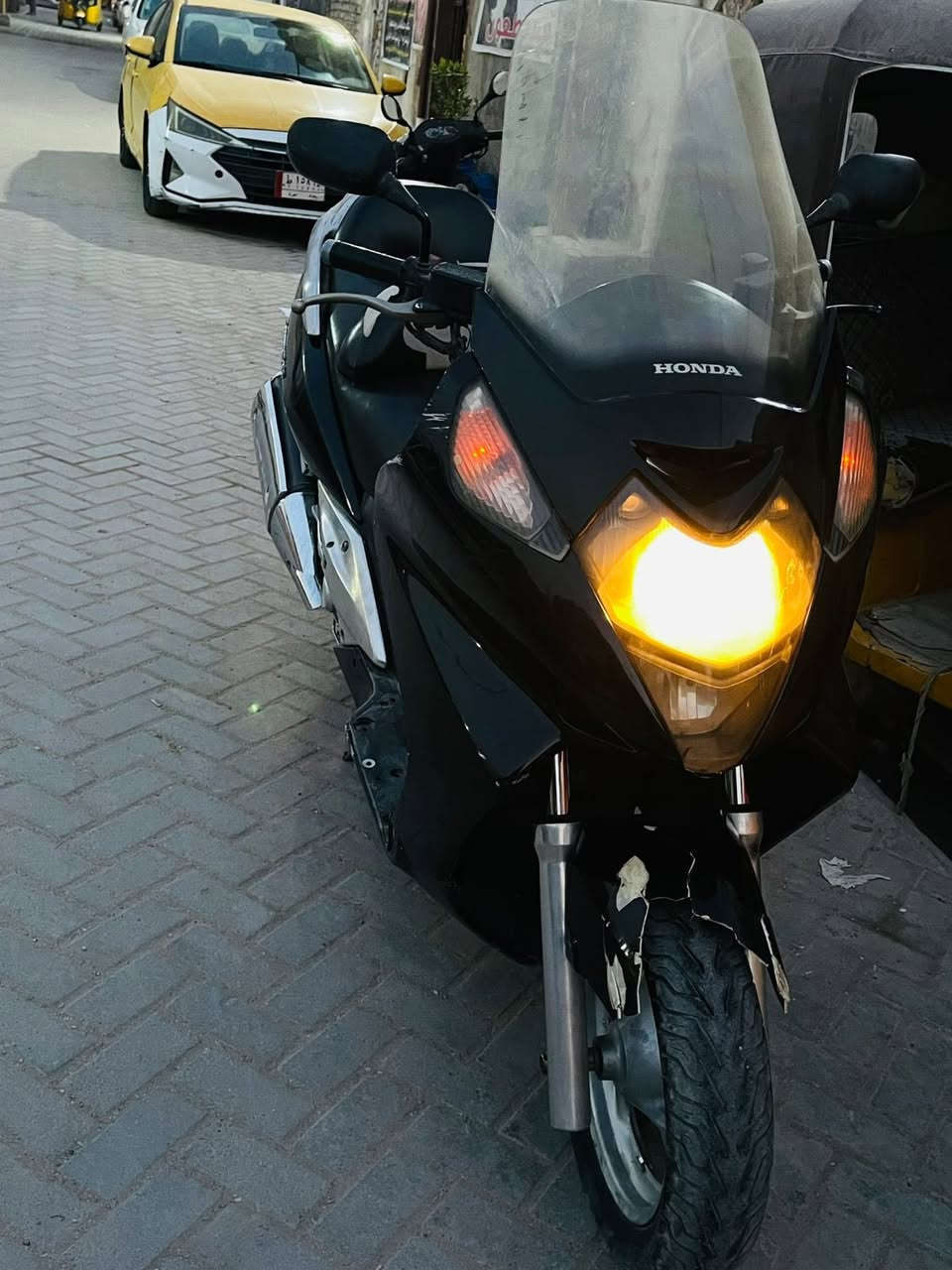 السلام عليكم سلفر ونج 400 مكينه مكفوله برغي ما ممفتوح الدراجه جاهزه بس من تخابر لاتكلي على كفرات بايع مكينه مابايع كفر الدراجه مكينه ناعمه  *********** بغداد مدينه الصدر
