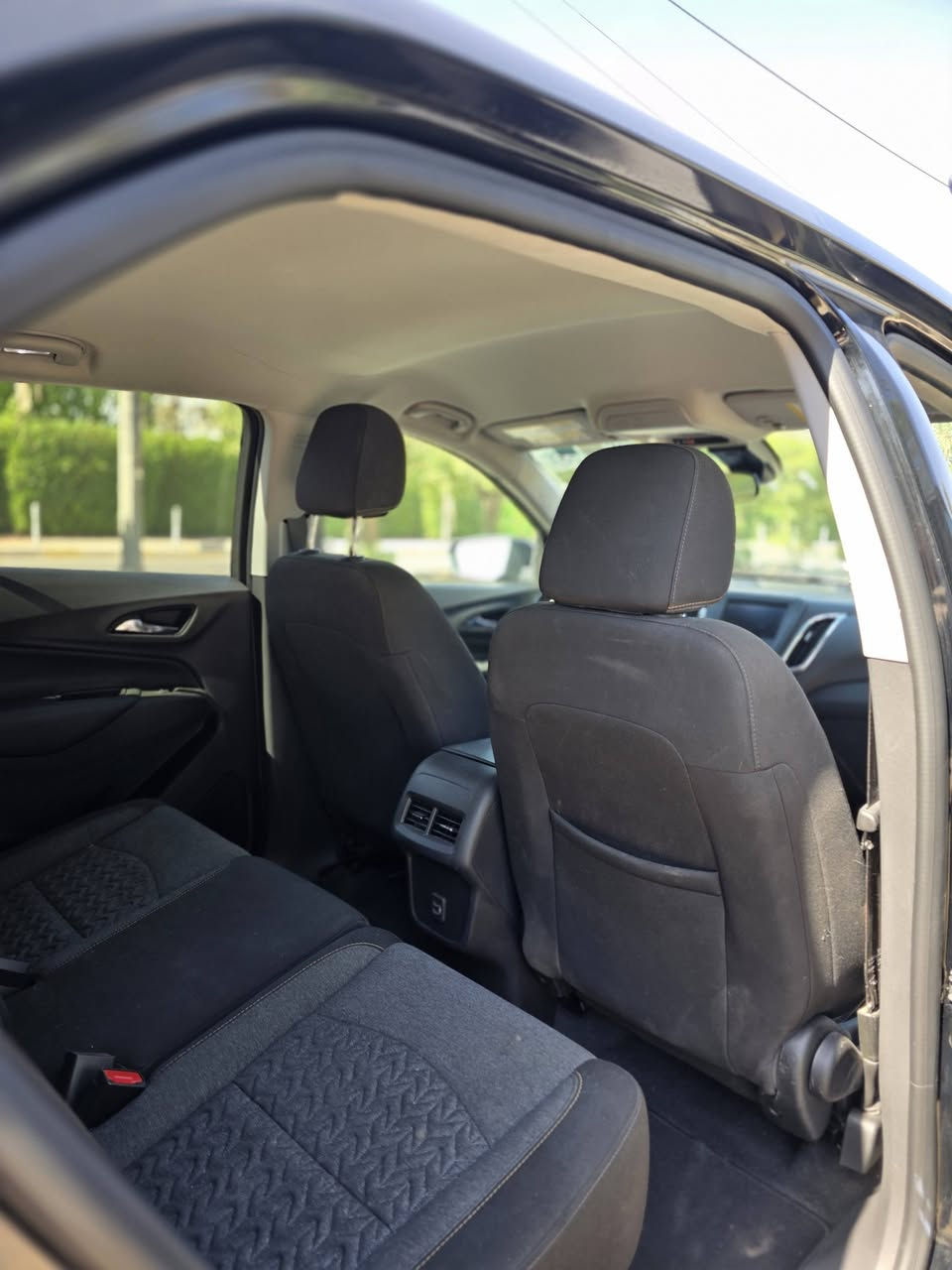 للبيع شوفر كونيكس موديل ٢٤تبديل البنيد فقط والباقي كفالة سيارة حرة تسجل اي محافظة مواصفاتها LT لون اسود 
تحكم ستيرن كامل 
كروز سرعة 
مانع تصادم 
مانع انزلاق 
شاشة اعطال 
الباب الخلفي كهربائي 
مقاعد كهربائية 
تدفئة با المقاعد 
ماشية ٢٨ 
السعر ١٦٥ وبيها مجال 
الاستفسار ***********
