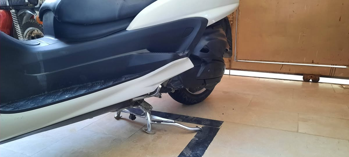 سلام عليكم ماجسته ملي جراند  ربع  250  دراجه مكفوله من كلشي محرك مامفتوح وبيه سستم نيكل بلادي اصلي وريمونت شغال تخم تاير جديد مكاني كربلاء سعرها مليون و 200 وبيه مجال بسيط  للاتصال ***********
