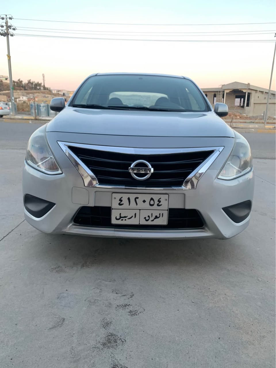 نیسان سنی ٢٠١٥ سەیارەیەكی لۆك زۆرخاوێنە ماڵی دۆستە بێ مەسرەف پارچەیەك و پەڵەیەكی بۆیاغە سەنەوی بەسەرچووە بەناوكردن و غەرامە بەشەرت *********** كويسينجاك, أربيل
